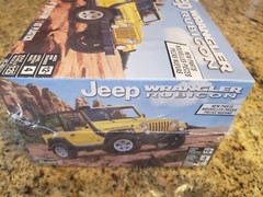 Revell Jeep Wrangler Rubicon Model kit 1:25 Scale 85-4501