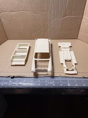 Open Jo-Han Plymouth Police Emergency Wagon Plastic Model Kit 1:25 Unassembled