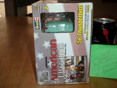 1956 THUNDERBIRD, [AMERICAN DREAMS TV SHOW CAR], DIE CAST METAL MODEL KIT, 1:25