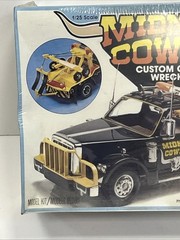 Vintage 1978 Revell Midnite Cowboy Custom Chevy Wrecker 125 Model Kit H-1383 NEW