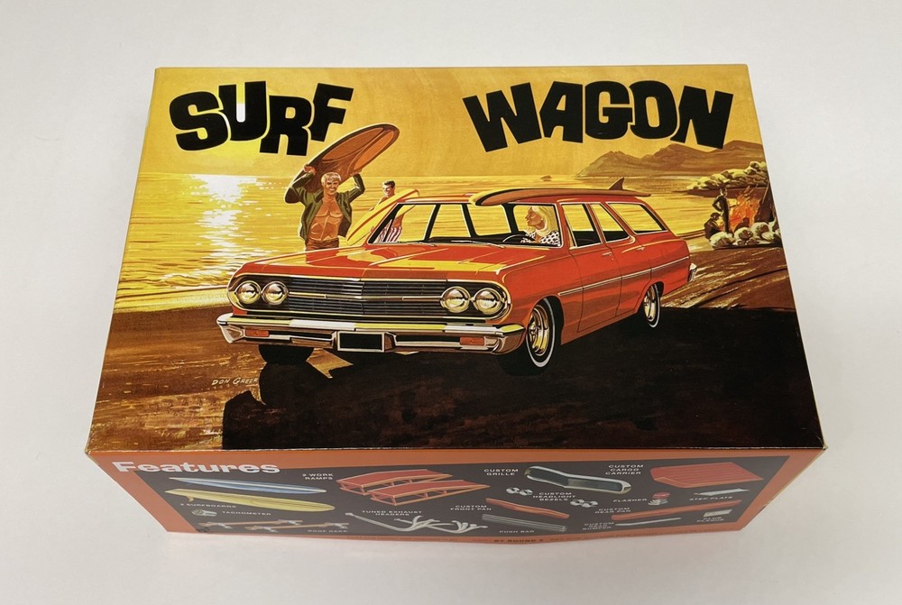AMT 1/25 1965 Chevrolet Chevelle Station Wagon, Chevy Surf Wagon