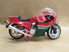 Tamiya 1:12 Scale Ducatil 900 Mike Hailwood Replica Model Kit # 14019 Assembled