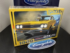 AMT 1969 PLYMOUTH GTX HARDTOP PRO STREET 1/25 SCALE MODEL KIT
