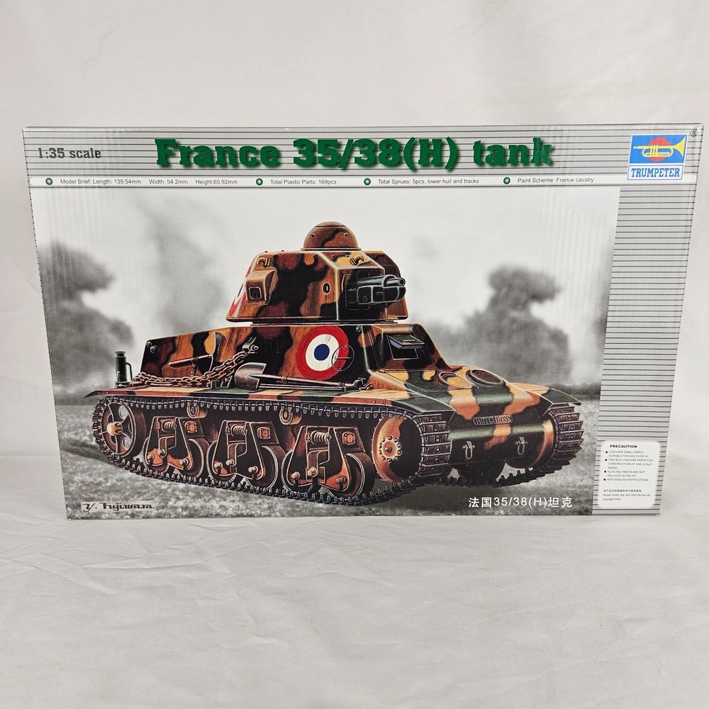 Trumpeter France 35/38H Tank 1/35 Scale Plastic Model Kit
