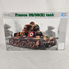 Trumpeter France 35/38H Tank 1/35 Scale Plastic Model Kit