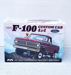 Moebius Models #1230 1:25 ’70 Ford F-100 Custom Cab 4×4 -Factory Sealed-NISB