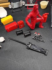 Vintage Model Car Auto Shop 1/24-1/25 Plastic Model Lot Tools Engines Lot Set