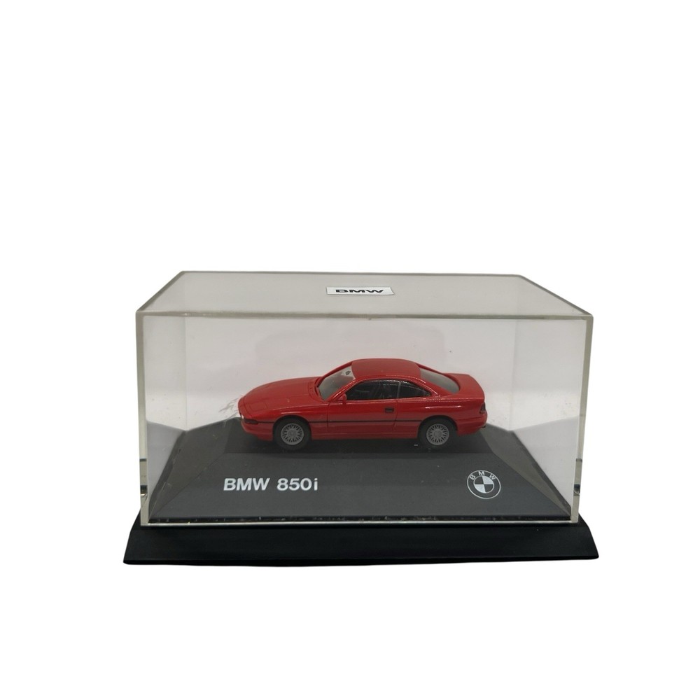 Herpa BMW 850-i Miniature Model Car 1:87 Red with Stand