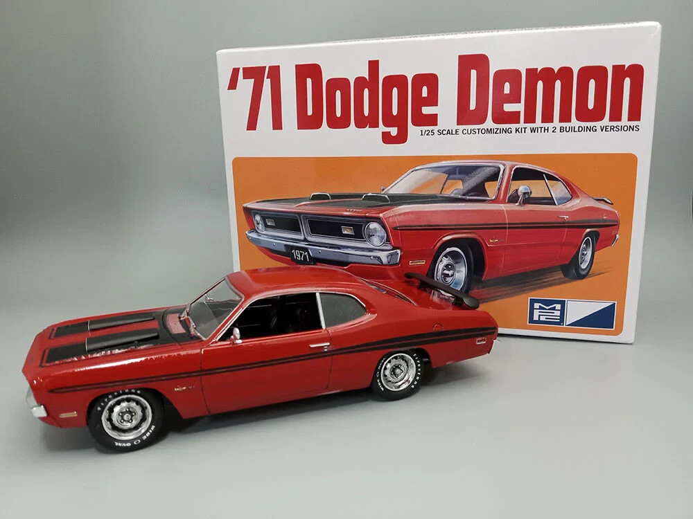 MPC Model Kit NEW TOOLING 1971 Dodge Demon 1:25 Scale MPC997