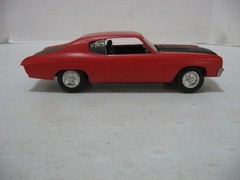 Monogram Red/Black 1970 Chevelle Malibu SS 454 1/25 Scale Built Model Kit #2268