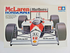 Tamiya 1988 McLaren F1 Honda MP4/4 Ayrton Senna 1:20 Formula One Model #20022