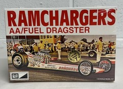 Ramchargers AA/Fuel Dragster 1:25 Model Kit / MPC 30108
