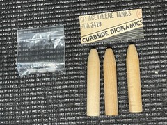 3 Vintage Curbside Dioramics Car battery & Shop welding Tanks 1/24 Model Car