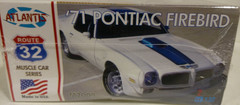 Atlantis Models M2009 1/32 SCALE 1971 Pontiac Firebird KIT NEW IN DAMAGED BOX