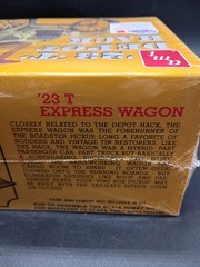 AMT 1237 Ford 1923 Model T Depot Hack 1:25 Scale Model Plastic Kit Sealed *Read