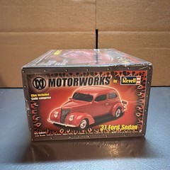 Motorworks By Revell ’37 Ford Sedan Kit #85-0809 1:24 Factory Sealed