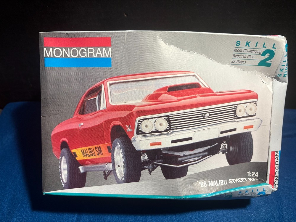 1/24 MONOGRAM 66 CHEVROLET CHEVELLE MALIBU SS PRO STREET RED MODEL KIT OPEN B10