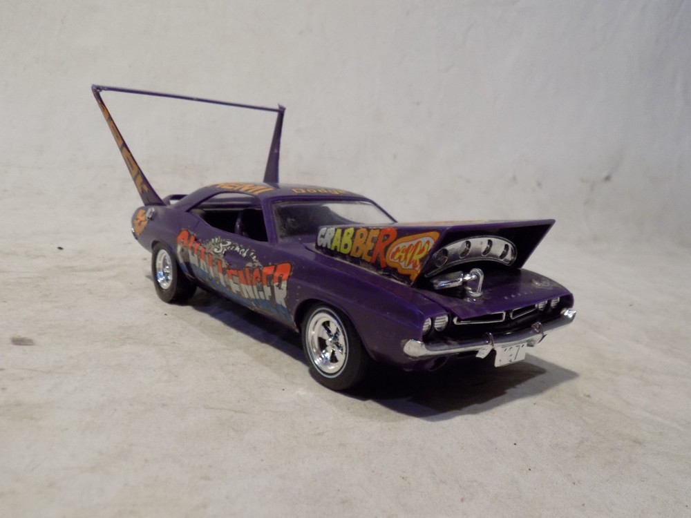 MPC 1971 DODGE CHALENGER WILD BUILT MODEL CAR HEMI DAYTONA SUPERBIRD 70 AMT R/T!