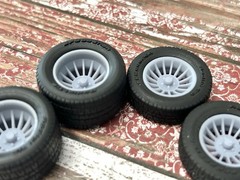 1/24 Scale: 15-inch “Western Cyclone II” Resin Wheels W/ Wide Rear Tires