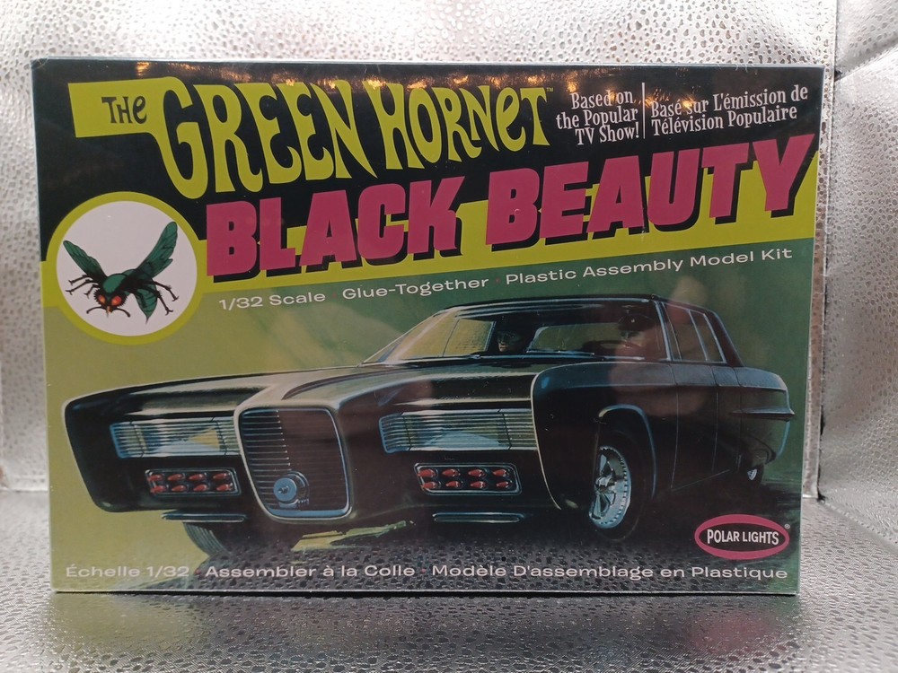 Green Hornet’s – BLACK BEAUTY 1:32 Scale Model Polar-Lights Model Kit