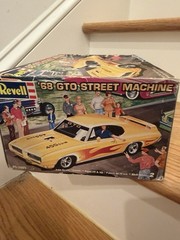 Revell 1:24 1968 Pontiac GTO Street Machine Kit Partially Built As Is Parts