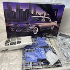 IMEX ARII 1958 Cadillac Eldorado Seville Hard Top 1/24 Model Kit 31003-2400