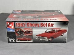 AMT 1/25 Scale Model Kit 1962 Chevy Bel Air Coupe SEALED Chevrolet Classic
