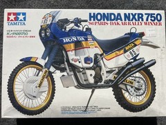Tamiya 1/12 Honda NXR 750 ’86 Paris-Dakar Rally Winner NOS Factory Sealed 14054