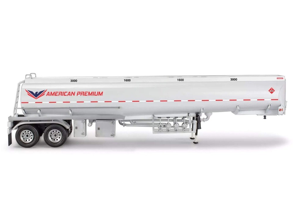 Revell Fruehauf 1:32 Semi Tanker Trailer Plastic Model Kit
