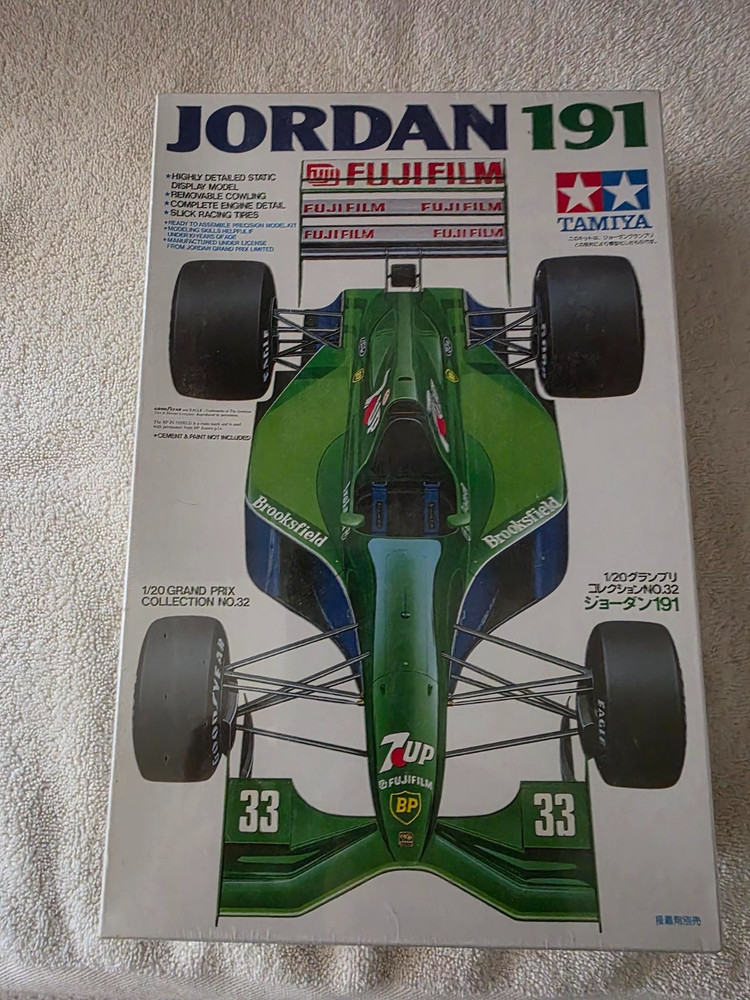 TAMIYA Jordan 191 Model Car Kit 1/20 Scale F1 Grand Prix Collection – RARE NEW !