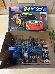 Jeff Gordan 1:24 Model Monogram Monte Carlo kit Skill 3 – 85-2476 For Parts Only
