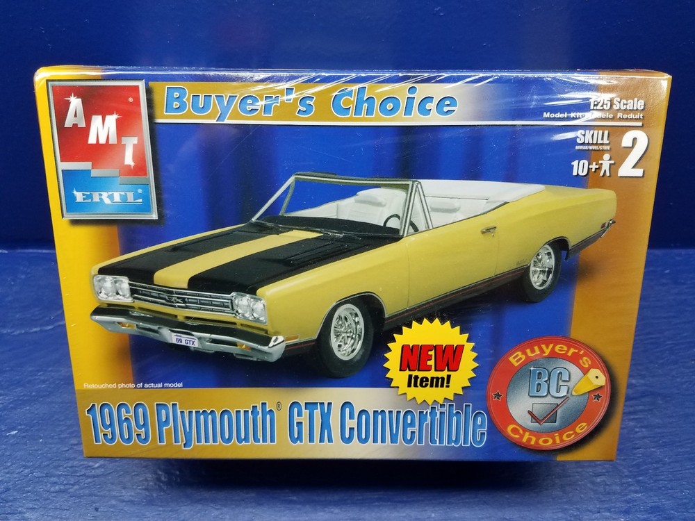 AMT Buyer’s Choice 1969 Plymouth GTX Convertible 1/25 Scale Model Car Kit