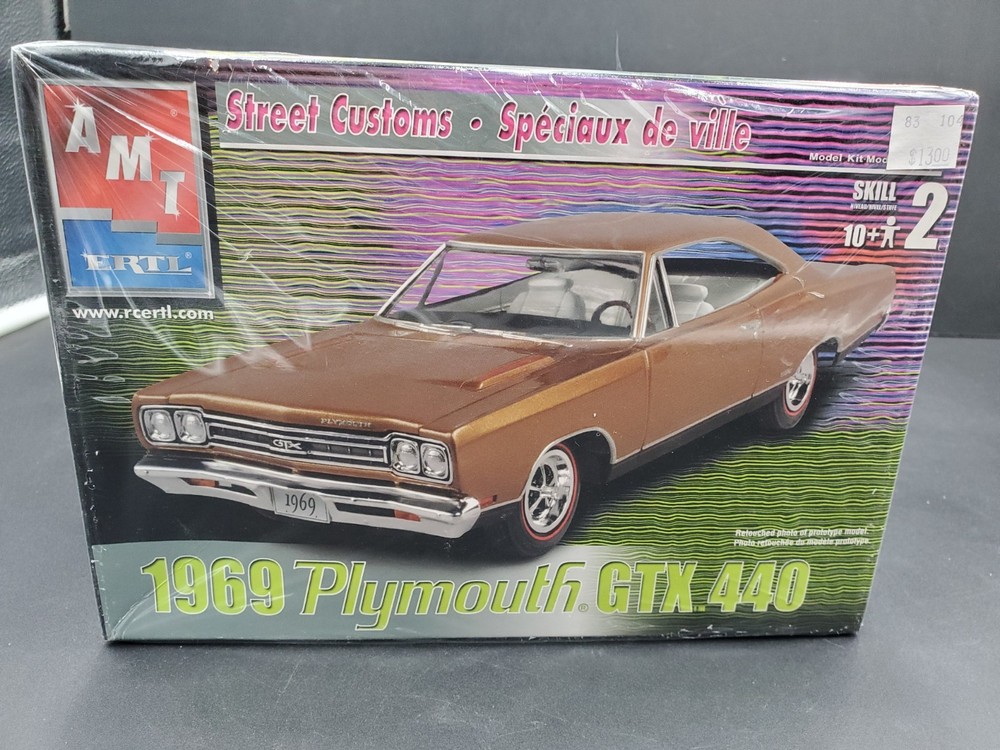 🚦😎AMT ERTL 1969 Plymouth GTX 440 Street Custom 1:25 Model Kit Muscle Open Box