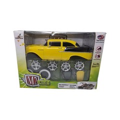 M2 Machines 1957 Chevrolet 150 Sedan 1:24 Model Kit Black NIB Box Damaged