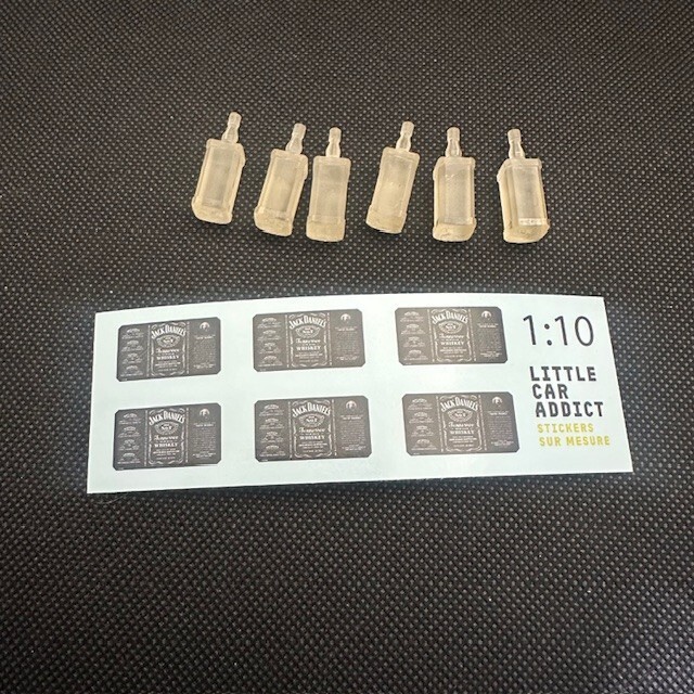 Alcohol bottles for model kits with water-slide decal sheet