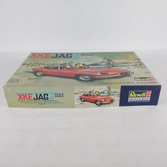 XKE Jag Revell 1:25 Model Kit 0556 Sealed Parts Bag 1998