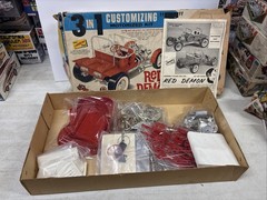 VINTAGE LINDBERG 1/8 SCALE 3-IN-1 CUSTOMIZING “T” RED DEMON MODEL KIT – RARE (1)
