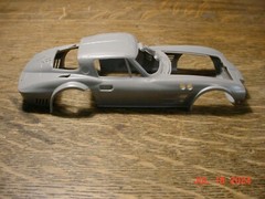 Accurate Miniatures Corvette Grand Sport 1964 Prototype 1/24 Model Kit UPRM