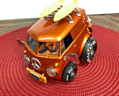 REVELL 1/25 DEAL’S WHEELS HIPPY VAN BUILT ART STUDIO DISPLAY MODEL & BONUS WOW!