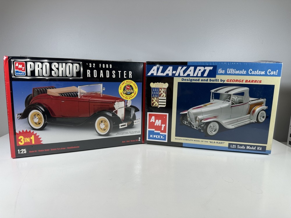 AMT ERTL Ala-Kart and AMT ERTL PROSHOP 32′ Ford Roadster 1:25 Scale BUNDLE