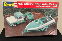Revell 1996 1:25 ’65 Chevy Stepside Pickup & Hemi-Hydro Combo #85-7249 Skill 2