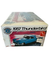 AMT 1957 Ford Thunderbird Modern Classic 1:25 Scale Model Kit T392 NOS Sealed