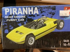 AMT Ertl Piranha Rear Engine Funny Car 1/25 Scale Plastic Model Kit c2005