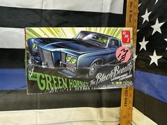AMT AMT1271/12 The Green Hornet Black Beauty: Model Kit 1/25 Scale