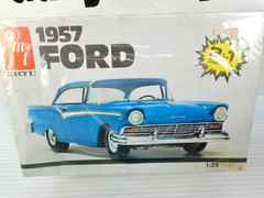 VINTAGE SEALED AMT 1/25 SCALE 1957 FORD 3 N’ 1 PLASTIC MODEL KIT #6584