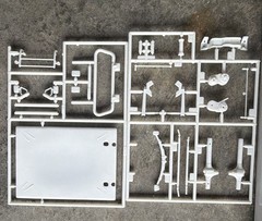 AMT/ERTL Ford F-350 Pick-Up 4×4 1:25 Plastic Unassembled Not Painted Kit 21700P