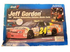 Revell Sports Image JEFF GORDON #24 DuPont 1997 Model Kit Limited Edition