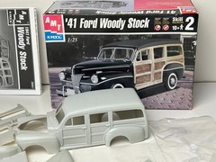 AMT #30051, 1941 Ford Woodie Station Wagon Model Kit with Box