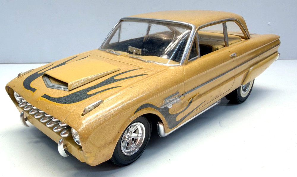 AMT 1:25 1962-63 Ford Falcon Street Car Custom John Klaver Pro-Built Model