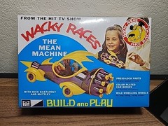 DICK DASTARDLY THE MEAN MACHINE Wacky Races Model Round2Models